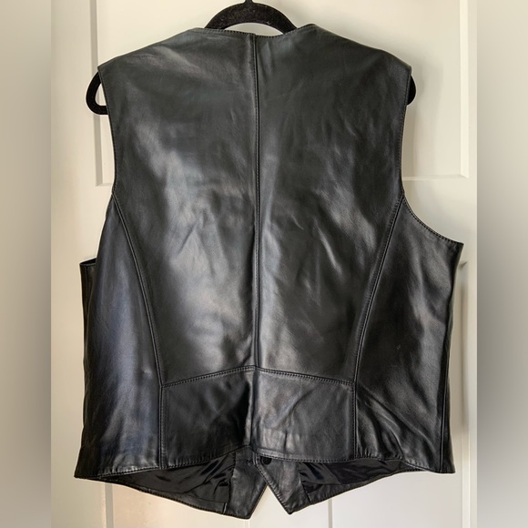 Danier Leather Vest - Size Large - Picture 2 of 7